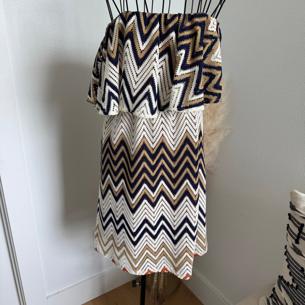 Judith March Neutral Chevron Print Ruffle Top Strapless Boho Mini Dress-Large